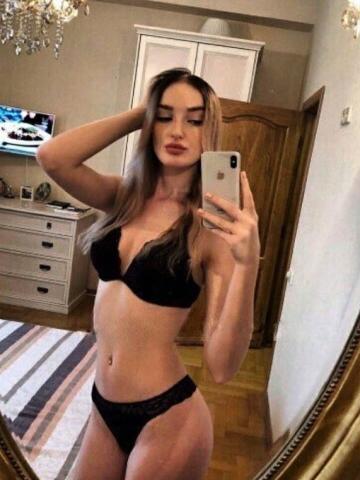 Моника фото 3